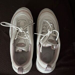 Nike BRAND NEW White/Tan Trim Air Max 270 Sneakers. 

Size 8.